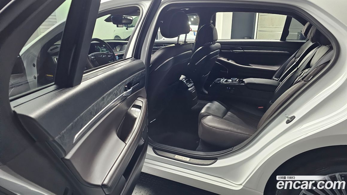 Genesis G90 2021