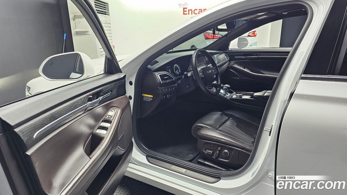 Genesis G90 2021