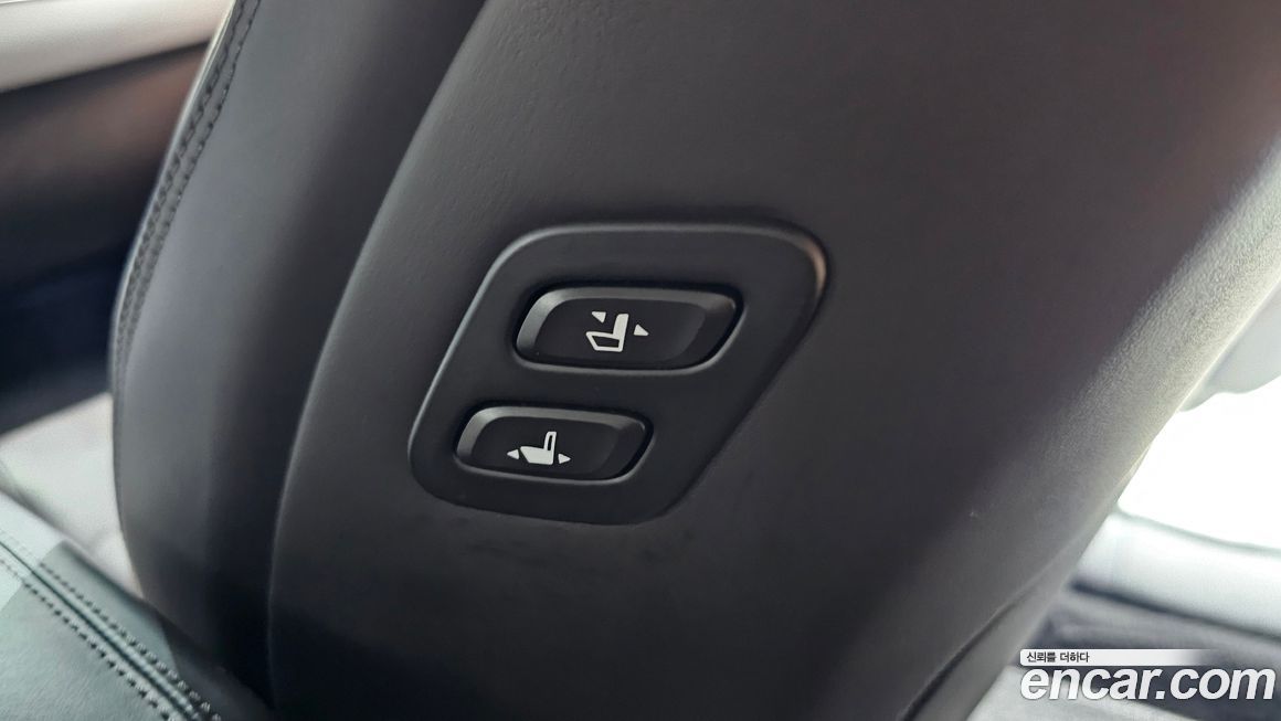 Genesis G90 2021