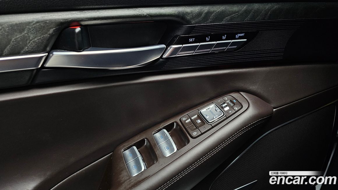 Genesis G90 2021