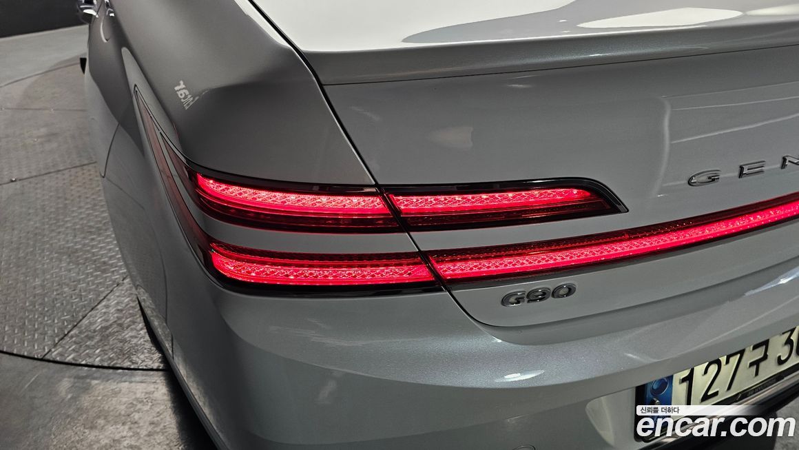 Genesis G90 2021