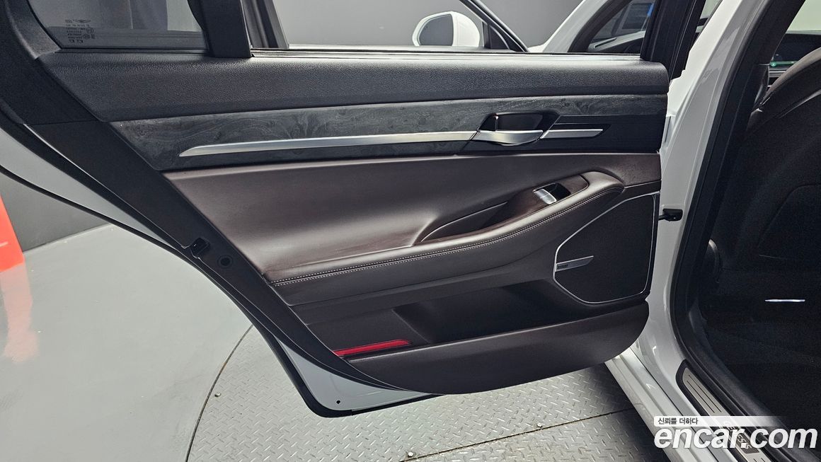 Genesis G90 2021