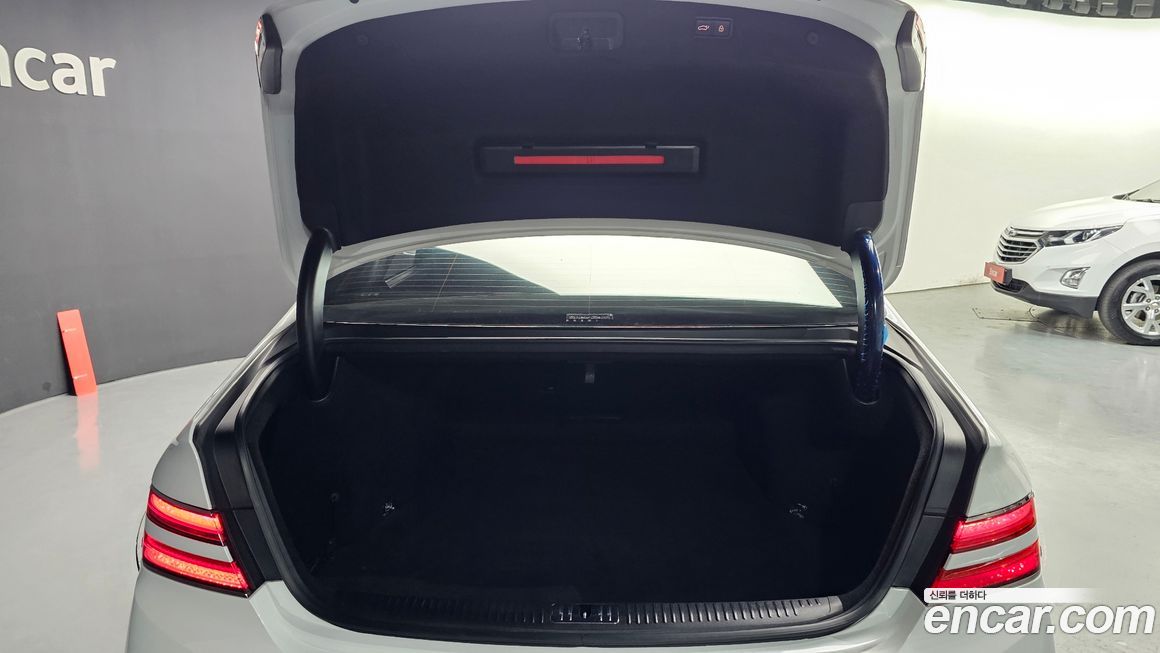 Genesis G90 2021