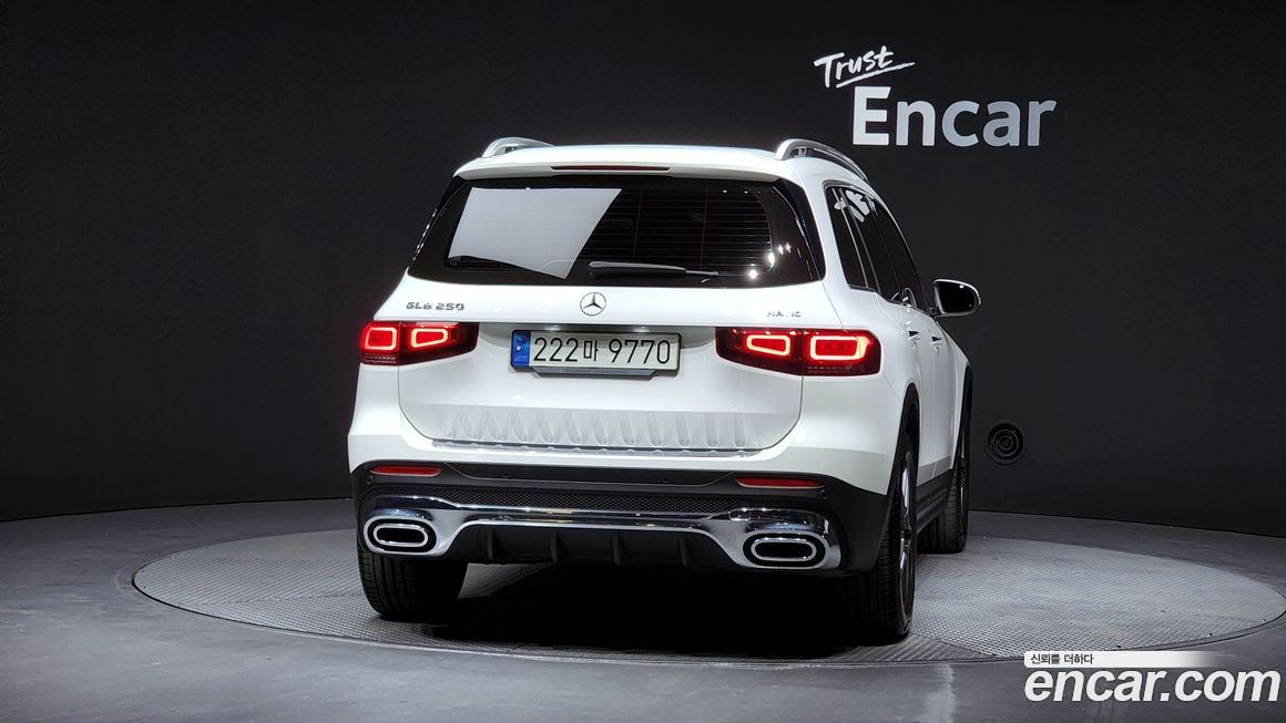 Mercedes-Benz GLB-Class 2021