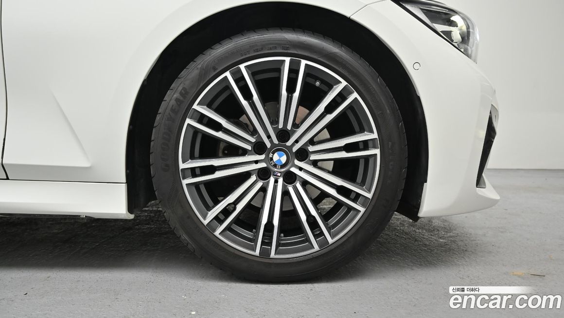 BMW 3-Series 2021