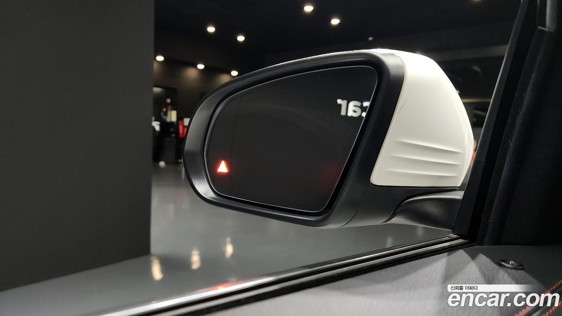 Mercedes-Benz GLB-Class 2021