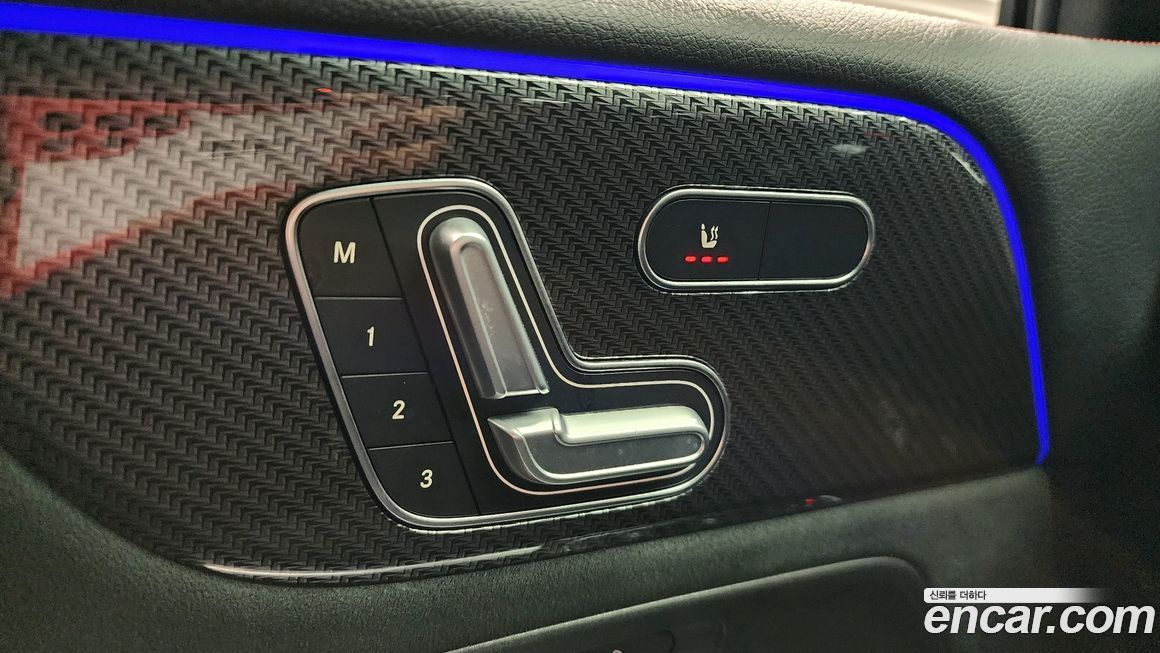 Mercedes-Benz GLB-Class 2021