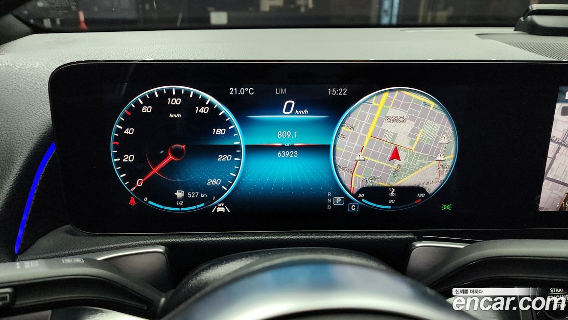 Mercedes-Benz GLB-Class 2021