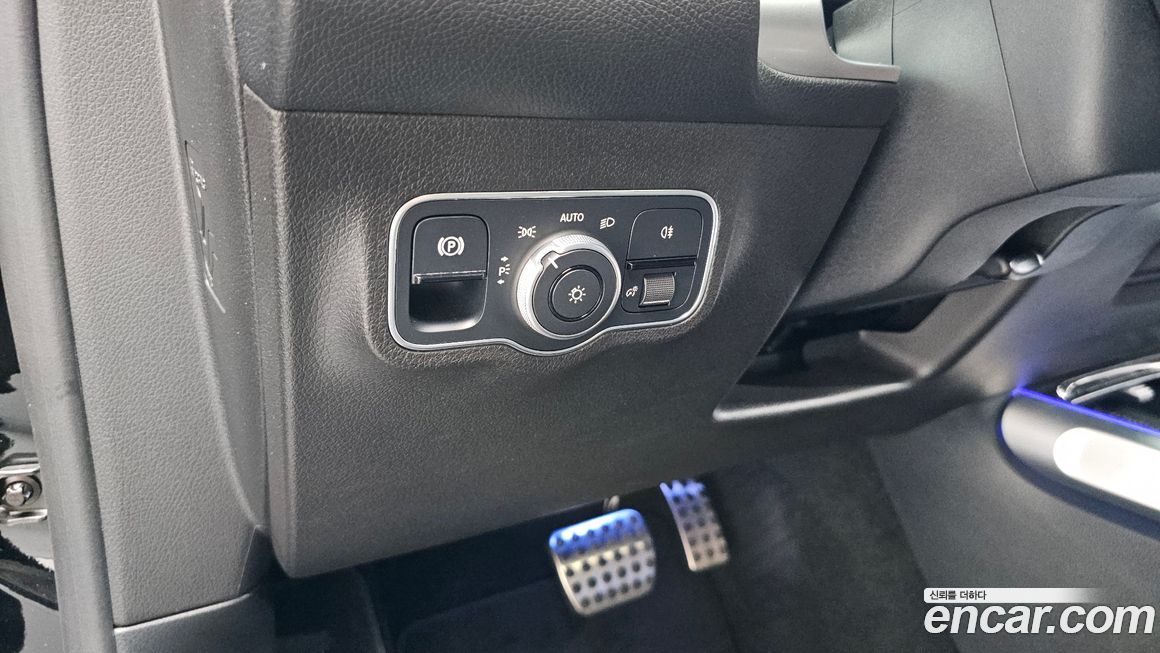 Mercedes-Benz GLB-Class 2020