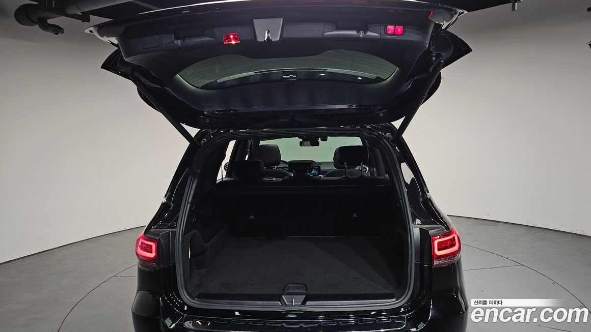 Mercedes-Benz GLB-Class 2020