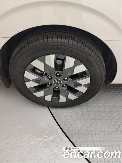 Hyundai Staria 2023
