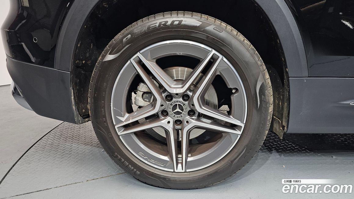 Mercedes-Benz GLB-Class 2020