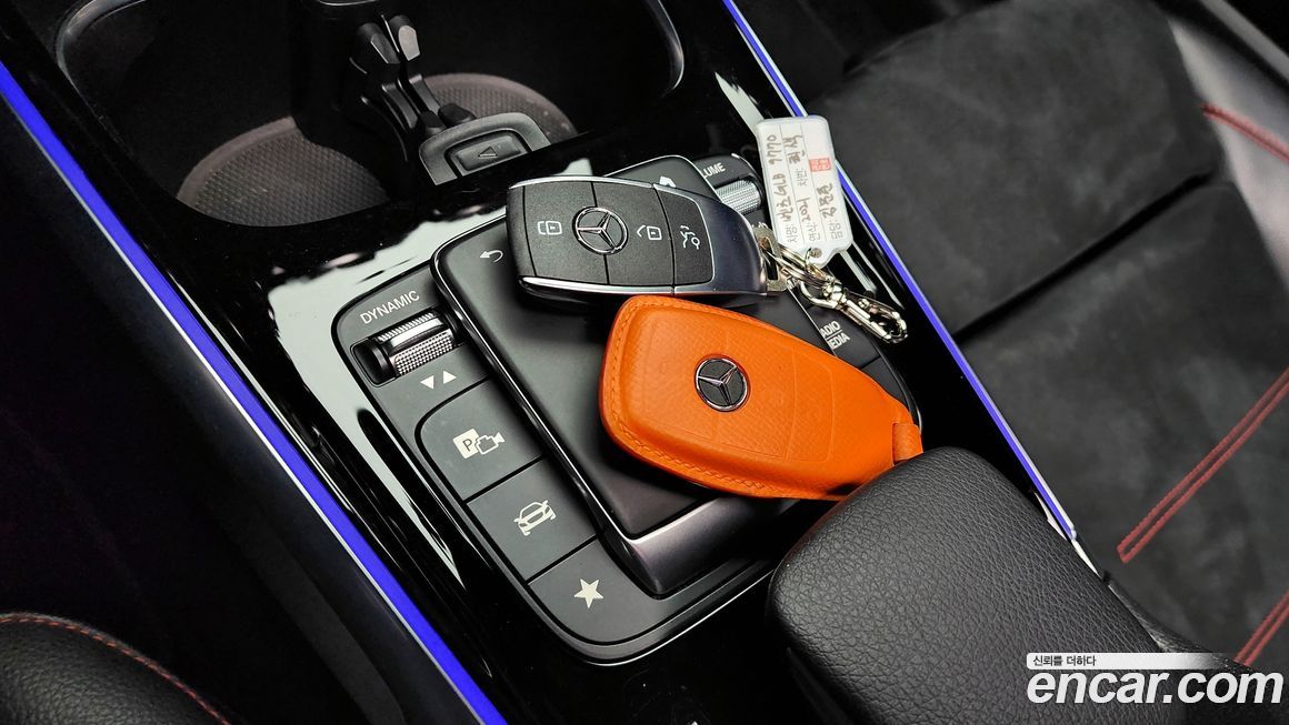 Mercedes-Benz GLB-Class 2021