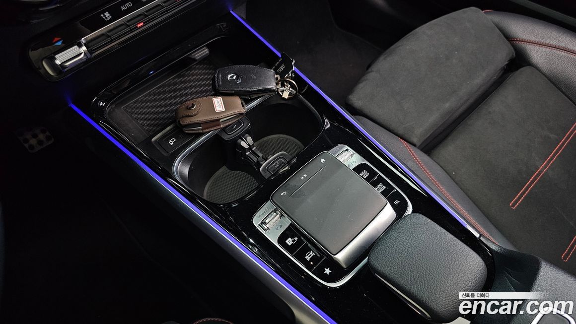 Mercedes-Benz GLB-Class 2020