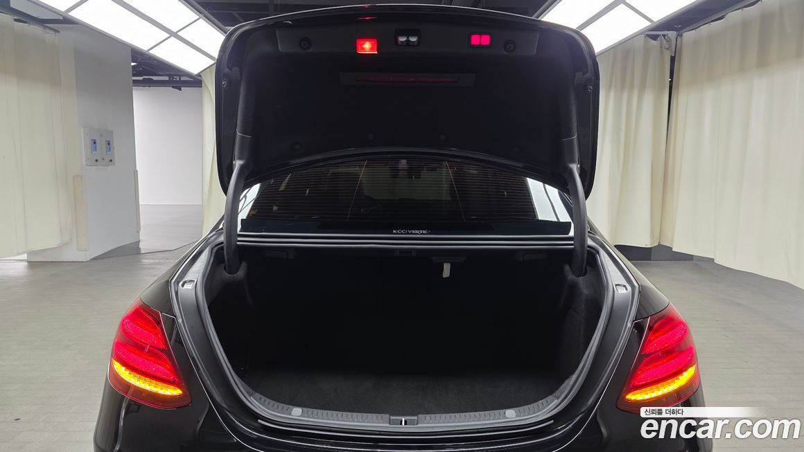 Mercedes-Benz E-Class 2019