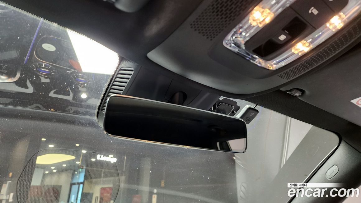 Mercedes-Benz GLB-Class 2021