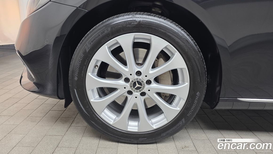 Mercedes-Benz E-Class 2019