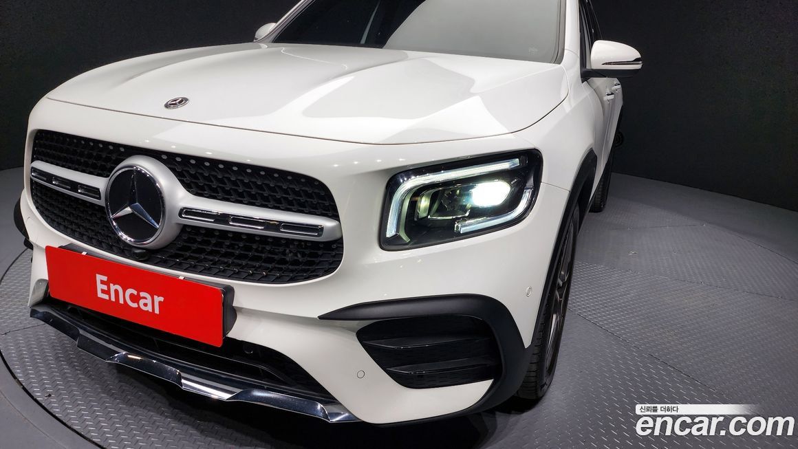 Mercedes-Benz GLB-Class 2021