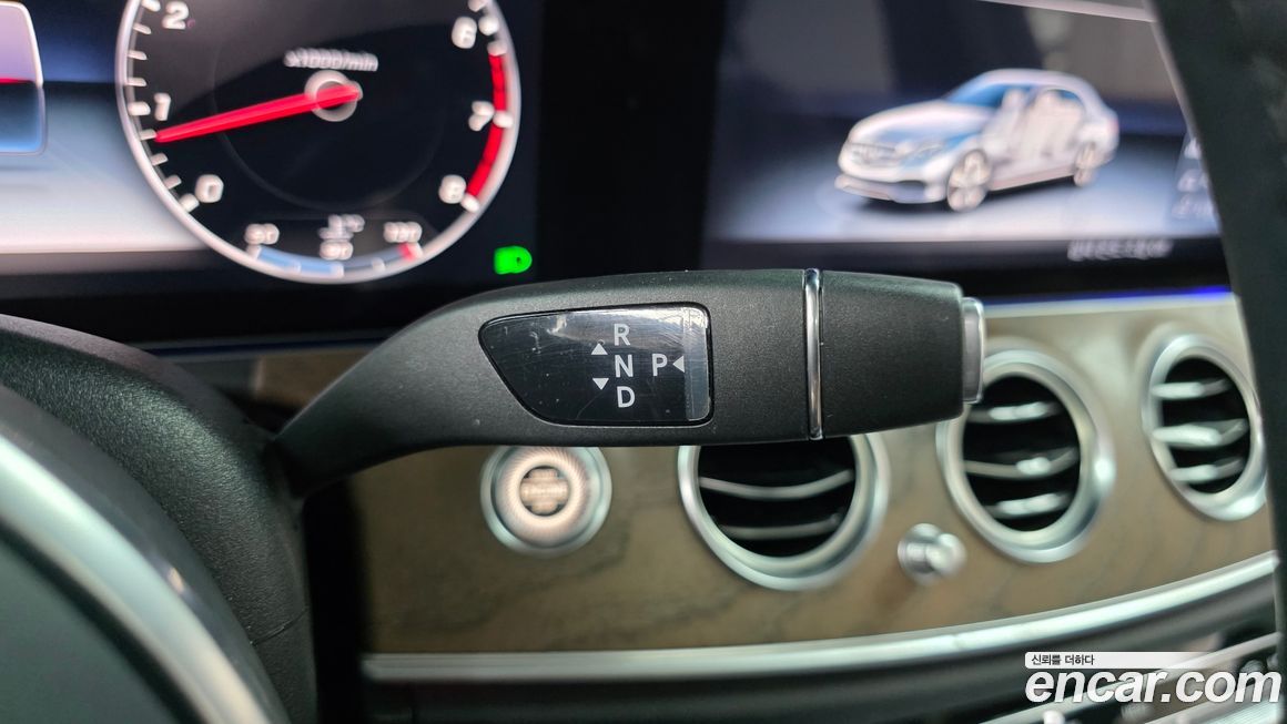 Mercedes-Benz E-Class 2019