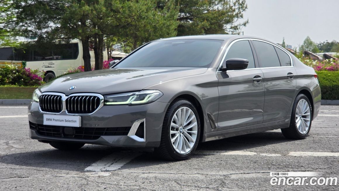 BMW 5-Series 2022