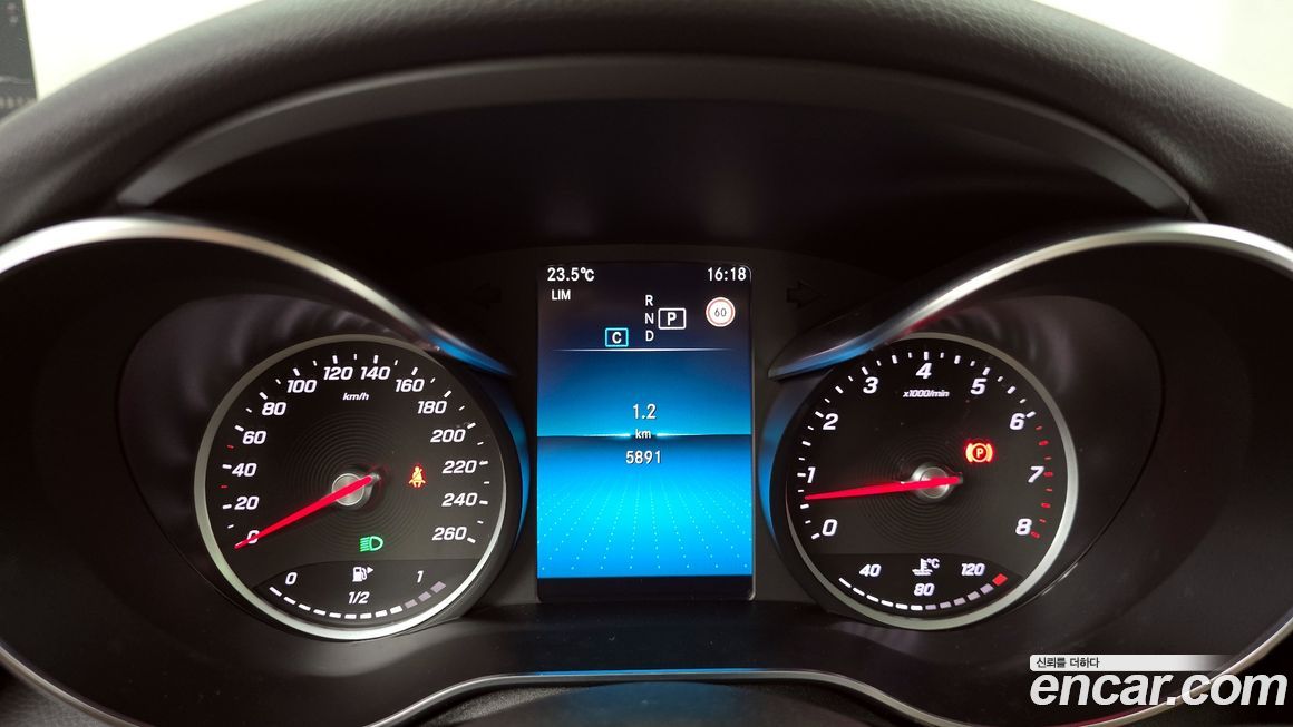 Mercedes-Benz C-Class 2020