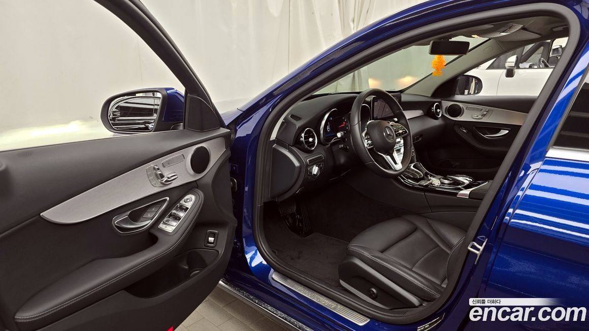 Mercedes-Benz C-Class 2020