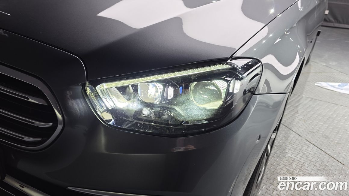 Mercedes-Benz E-Class 2021