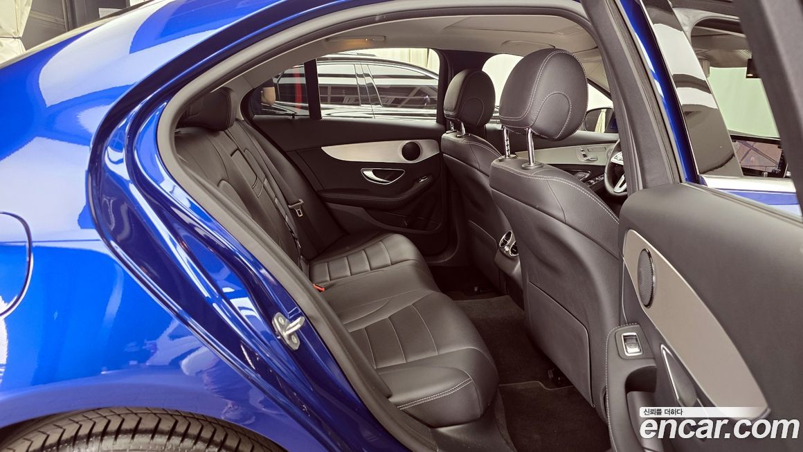 Mercedes-Benz C-Class 2020