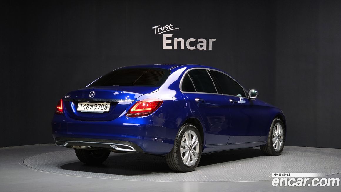 Mercedes-Benz C-Class 2020