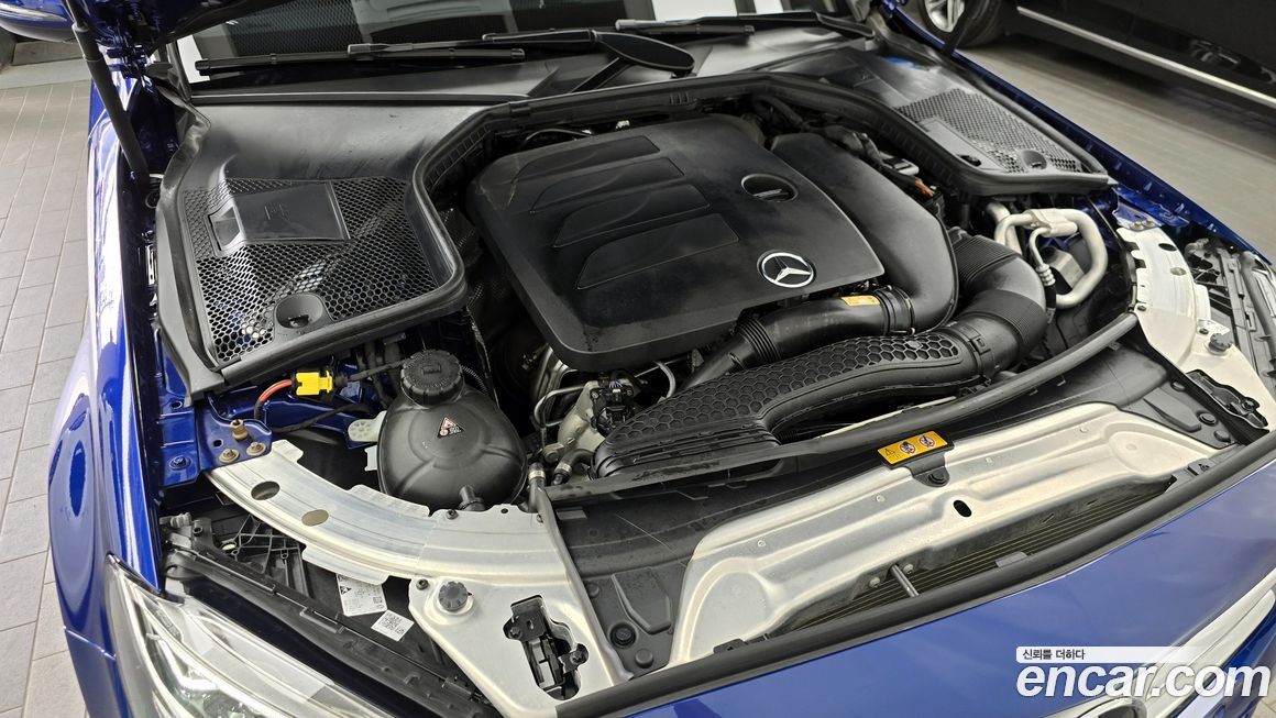 Mercedes-Benz C-Class 2020