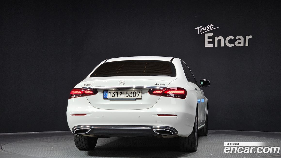 Mercedes-Benz E-Class 2022