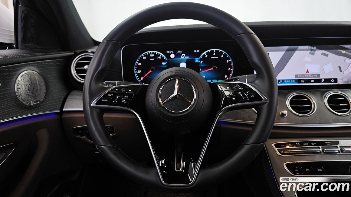 Mercedes-Benz E-Class 2022
