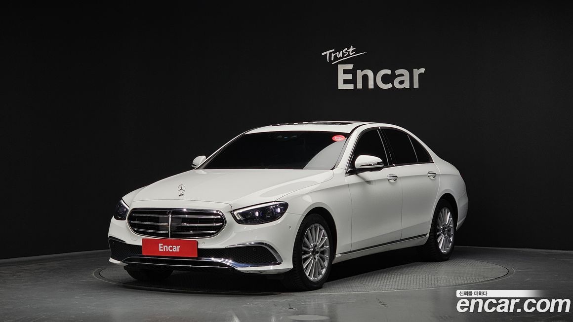 Mercedes-Benz E-Class 2022