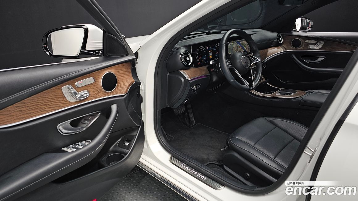 Mercedes-Benz E-Class 2022