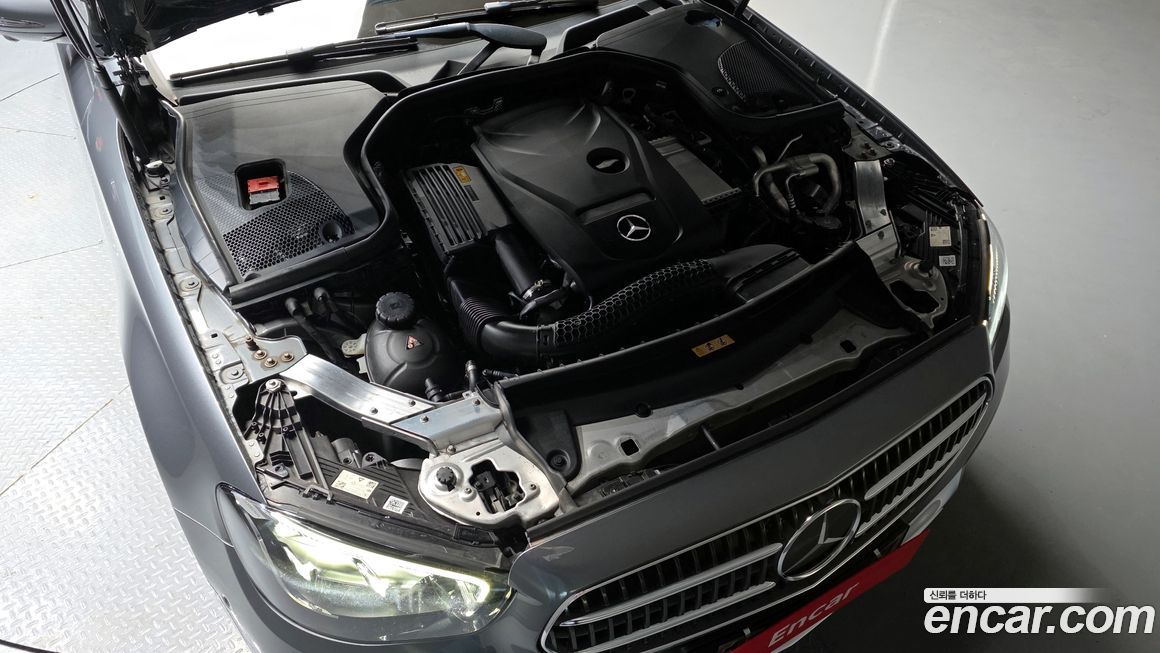 Mercedes-Benz E-Class 2022