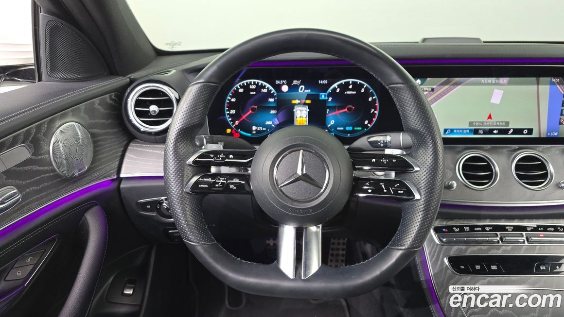 Mercedes-Benz E-Class 2021