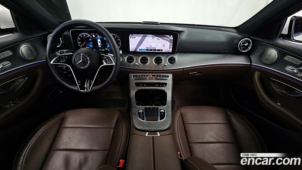 Mercedes-Benz E-Class 2022