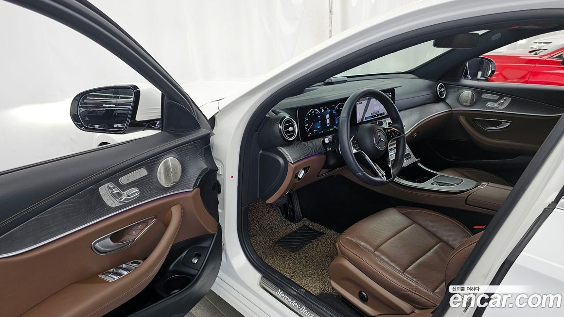 Mercedes-Benz E-Class 2022