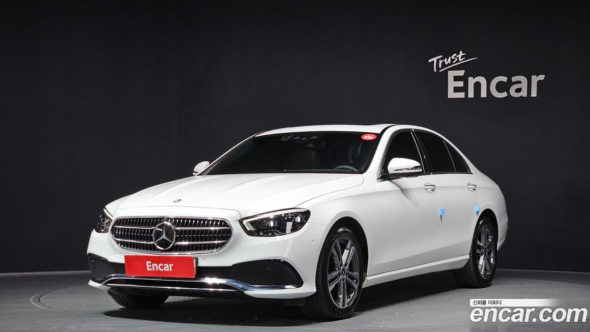 Mercedes-Benz E-Class 2022