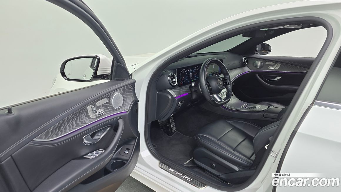 Mercedes-Benz E-Class 2021