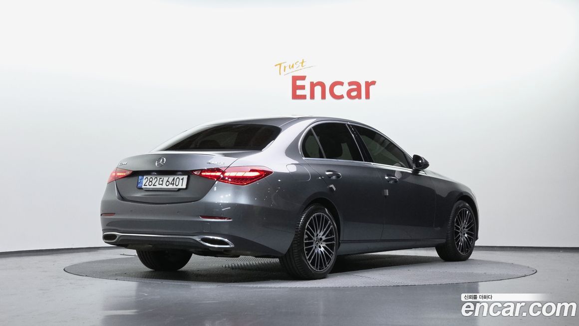 Mercedes-Benz C-Class 2022