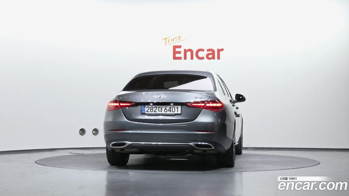 Mercedes-Benz C-Class 2022