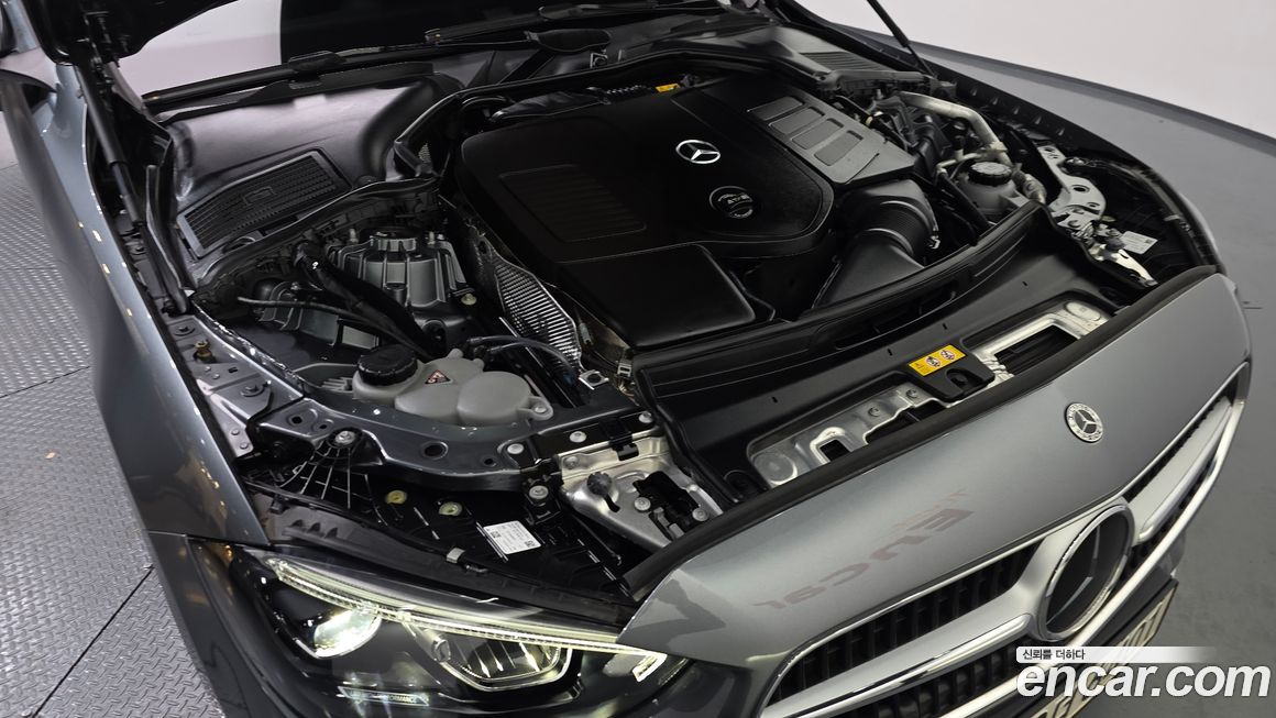 Mercedes-Benz C-Class 2022