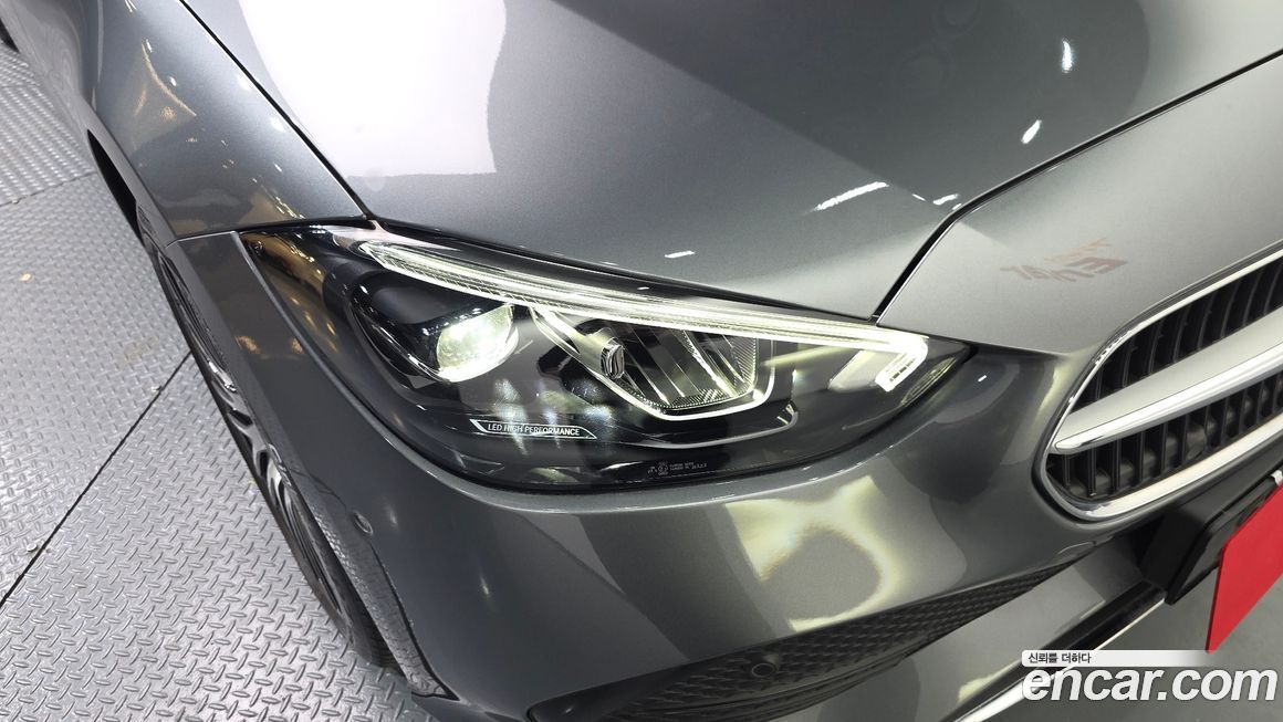 Mercedes-Benz C-Class 2022