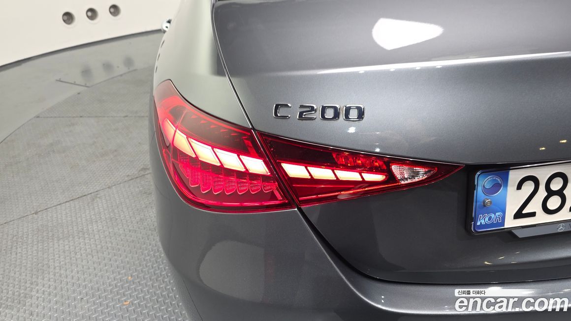 Mercedes-Benz C-Class 2022