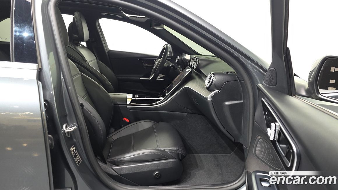 Mercedes-Benz C-Class 2022