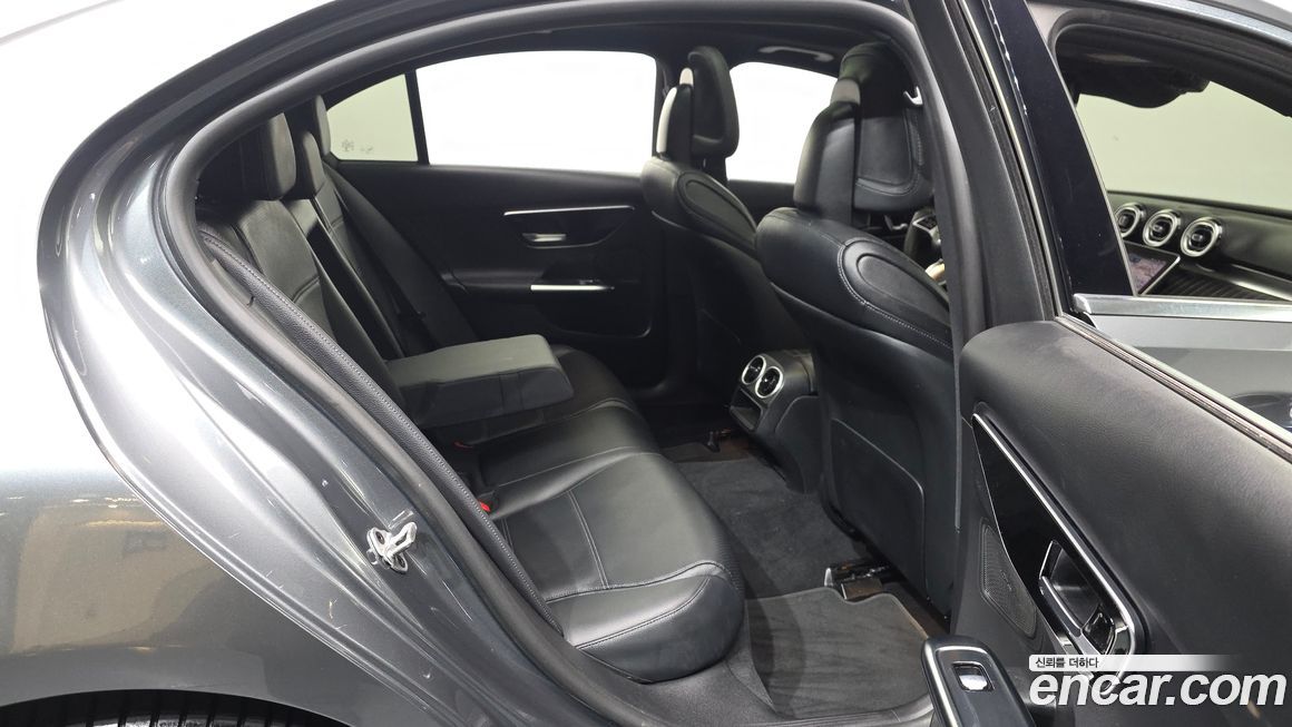 Mercedes-Benz C-Class 2022