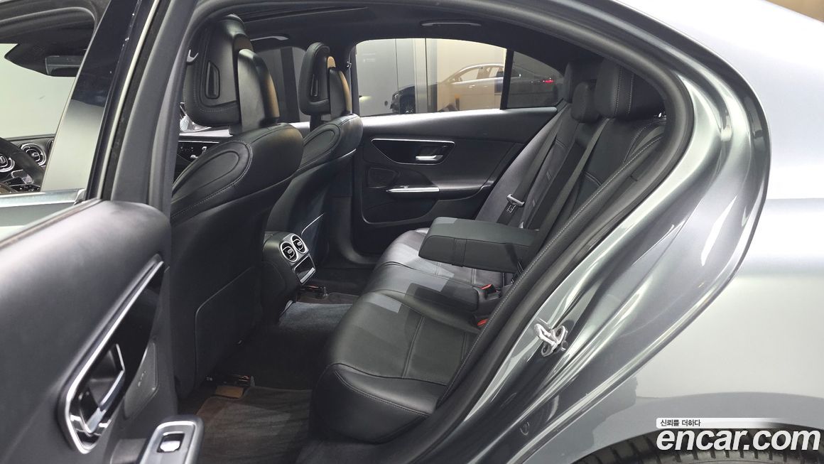 Mercedes-Benz C-Class 2022
