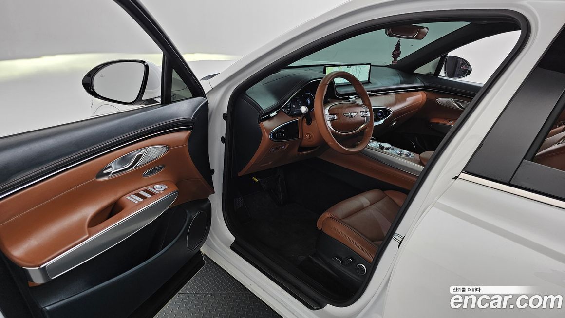 Genesis GV70 2024