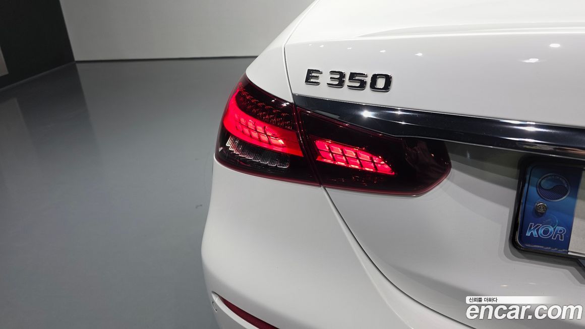 Mercedes-Benz E-Class 2021